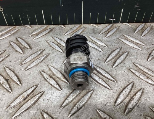 Датчик давления масла Renault Premium II 2006-2013  Renault Premium Premium II 2006-2013