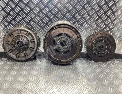 Маховик Audi A6 C5 (4B) 1997-2001  Audi A6 A6 C5 (4B) 1997-2001