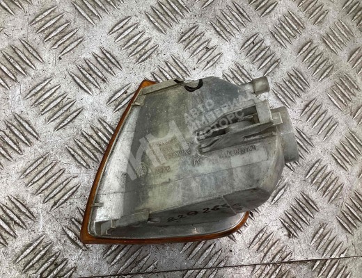 Поворотник правый Volkswagen Caddy II (9K) 1995-2004  Volkswagen Caddy Caddy II (9K) 1995-2004