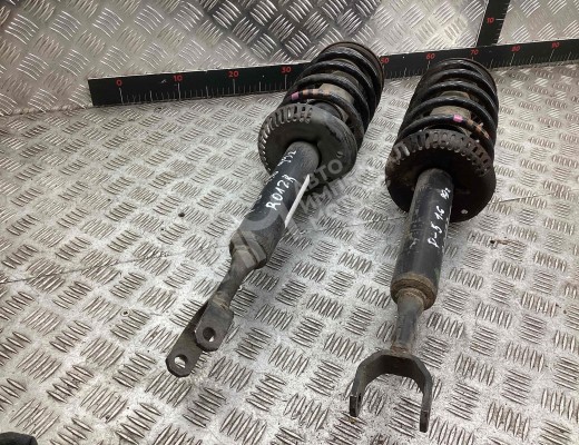 Стойка передняя правая Volkswagen Passat B5 (3B) 1996-2000  Volkswagen Passat Passat B5 (3B) 1996-2000