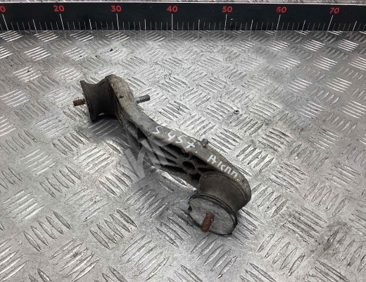 Кронштейн КПП BMW 5-Series (E39) 2000-2004 рестайлинг  BMW 5-Series 5-Series (E39) 2000-2004 рестайлинг