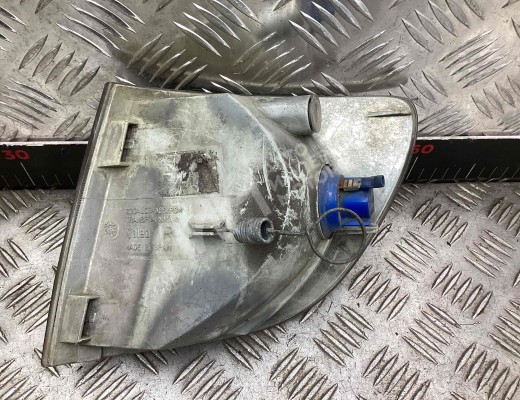 Поворотник правый Mercedes Vito I (W638) 1996-2003  Mercedes Vito Vito I (W638) 1996-2003