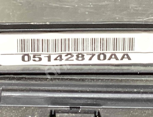 Накладка декоративная на торпедо Chrysler Voyager IV (RG) 2001-2008  Chrysler Voyager Voyager IV (RG) 2001-2008