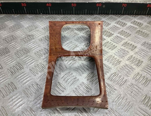 Накладка декоративная центральной консоли Mercedes C (W203) 2000-2004  Mercedes C C (W203) 2000-2004