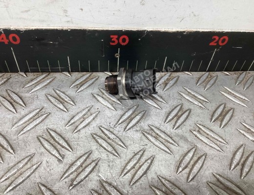 Датчик давления топлива Iveco Eurocargo III 2008-2015  Iveco Eurocargo Eurocargo III 2008-2015