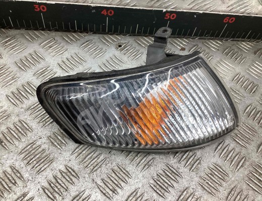 Поворотник правый  Mazda 626 V (GF, GW) 1997-2002