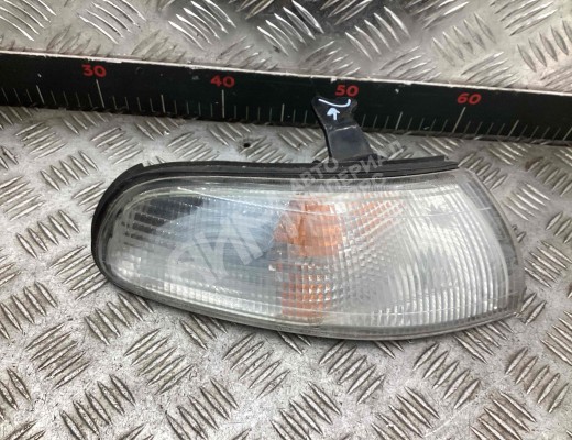 Поворотник правый  Mazda 626 IV (GE, GV) 1992-1997