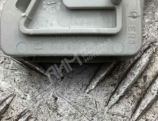 Ручка внутренняя потолочная Seat Ibiza III (6L) 2002-2008  Seat Ibiza Ibiza III (6L) 2002-2008