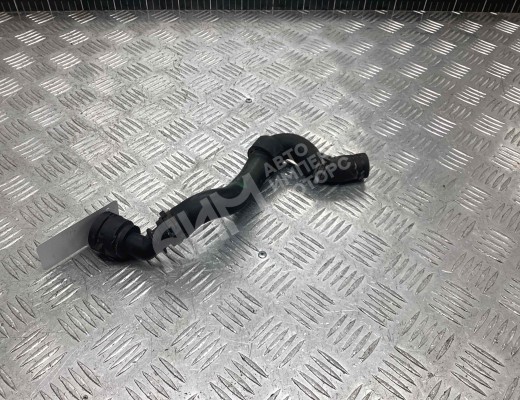 Патрубок отопителя (печки)  Volkswagen Golf IV (1J) 1997-2004