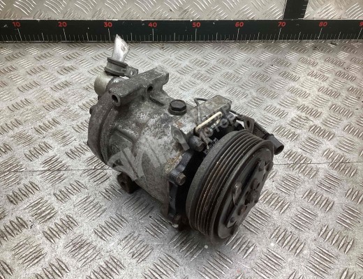 Компрессор кондиционера Mitsubishi Carisma (DA) 1995-2004  Mitsubishi Carisma Carisma (DA) 1995-2004