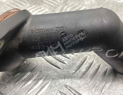 Фланец (тройник) системы охлаждения Volkswagen Golf IV (1J) 1997-2004  Volkswagen Golf Golf IV (1J) 1997-2004