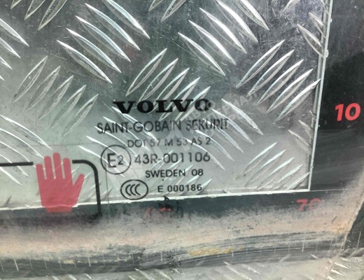 Стекло двери передней левой Volvo V50 (MW) 2003-2007  Volvo V50 V50 (MW) 2003-2007