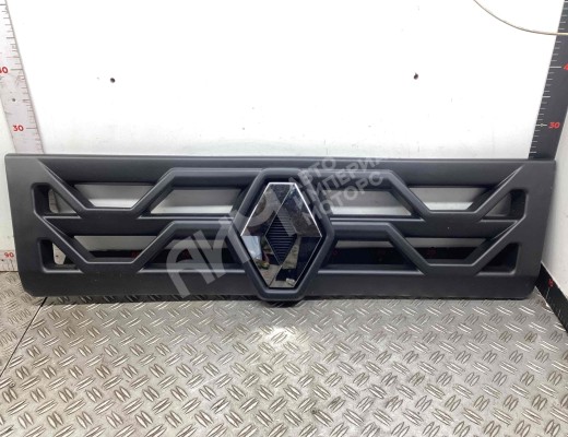 Решетка радиатора  Renault T T 2013-н.в.