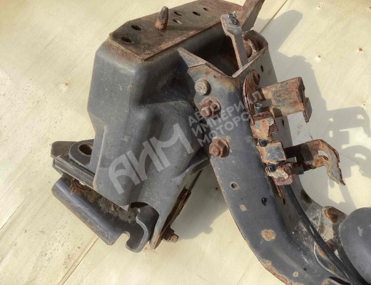 Траверса нижняя Renault Premium II 2006-2013  Renault Premium Premium II 2006-2013