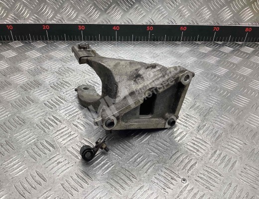 Кронштейн КПП Peugeot 607 2004-2009 рестайлинг  Peugeot 607 607 2004-2009 рестайлинг