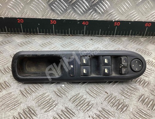 Блок управления стеклоподъемниками Peugeot 407 2004-2010  Peugeot 407 407 2004-2010