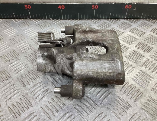 Суппорт задний правый Ford T. Connect I 2002-2009  Ford Transit Connect T. Connect I 2002-2009