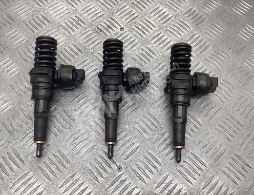 Форсунка Volkswagen Polo IV (9N) 2005-2009 рестайлинг  Volkswagen Polo Polo IV (9N) 2005-2009 рестайлинг