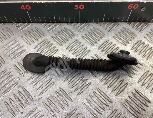 Гофра проводки багажника Volkswagen Passat B5+ (3B) 2000-2005 рестайлинг  Volkswagen Passat Passat B5+ (3B) 2000-2005 рестайлинг