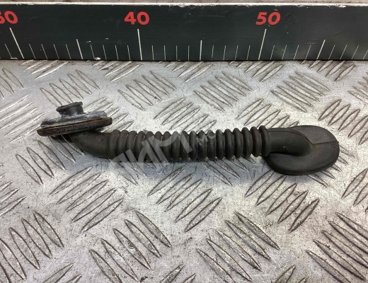 Гофра проводки багажника Volkswagen Passat B5+ (3B) 2000-2005 рестайлинг  Volkswagen Passat Passat B5+ (3B) 2000-2005 рестайлинг