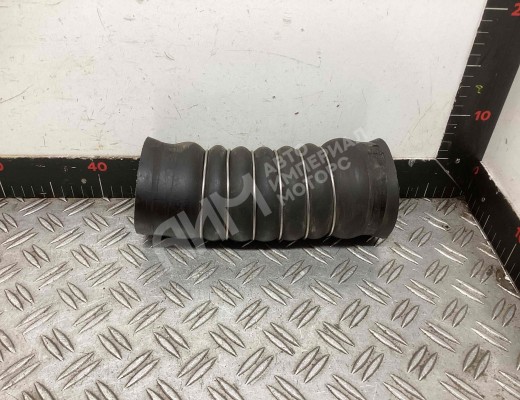 Патрубок интеркулера Volvo FL II 2006-н.в.  Volvo FL FL II 2006-н.в.