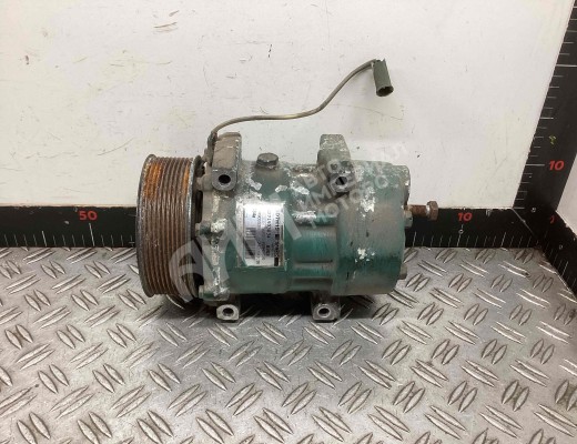 Компрессор кондиционера Volvo FL II 2006-н.в.  Volvo FL FL II 2006-н.в.
