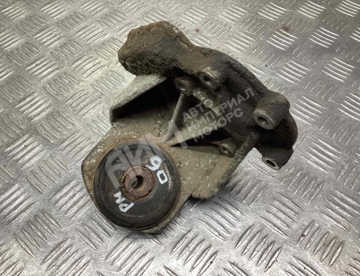 Кронштейн КПП Mercedes МВ100 (W631) 1981-1996  Mercedes 100 МВ100 (W631) 1981-1996