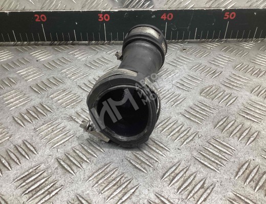 Патрубок интеркулера Audi A6 C6 (4F) 2004-2008  Audi A6 A6 C6 (4F) 2004-2008