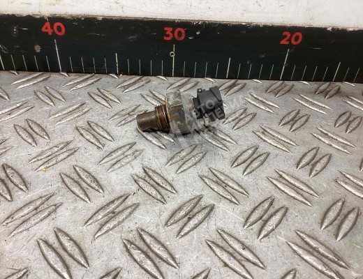 Датчик температуры охлаждающей жидкости Renault Midlum I 2000-2006  Renault Midlum Midlum I 2000-2006