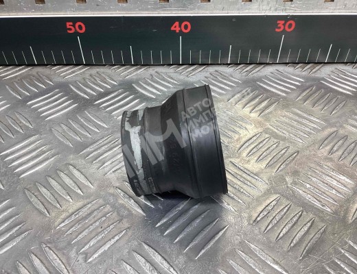 Патрубок турбины Volkswagen Golf V (1K) 2004-2009  Volkswagen Golf Golf V (1K) 2004-2009