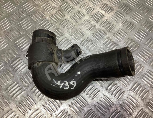 Патрубок интеркулера Audi A6 C5 (4B) 1997-2001  Audi A6 A6 C5 (4B) 1997-2001