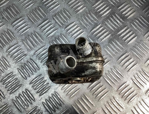 Теплообменник масляного фильтра Audi A3 I (8L) 1996-2000  Audi A3 A3 I (8L) 1996-2000