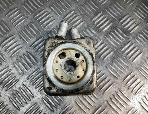 Теплообменник масляного фильтра Audi A3 I (8L) 1996-2000  Audi A3 A3 I (8L) 1996-2000