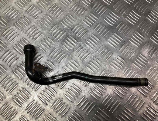 Трубка охлаждающей жидкости металлическая Audi A4 B6 (8EC, 8E5) 2000-2004  Audi A4 A4 B6 (8EC, 8E5) 2000-2004