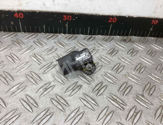 Датчик давления наддува Renault Midlum I 2000-2006  Renault Midlum Midlum I 2000-2006