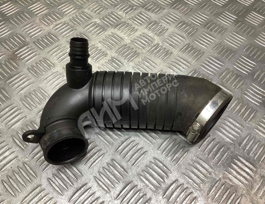 Патрубок турбины Volkswagen Passat B5+ (3B) 2000-2005 рестайлинг  Volkswagen Passat Passat B5+ (3B) 2000-2005 рестайлинг