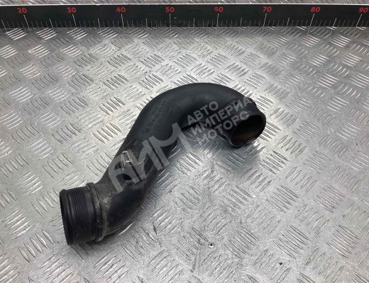 Патрубок интеркулера Volkswagen Amarok I (2H) 2010-2016  Volkswagen Amarok Amarok I (2H) 2010-2016