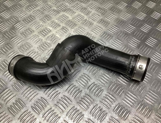Патрубок интеркулера Mercedes C (W203) 2000-2004  Mercedes C C (W203) 2000-2004