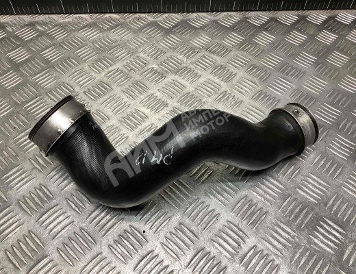 Патрубок интеркулера Mercedes C (W203) 2000-2004  Mercedes C C (W203) 2000-2004