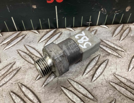 Датчик давления масла Mercedes Vario (W670) 1996-2013  Mercedes Vario Vario (W670) 1996-2013