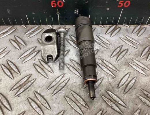 Форсунка Mercedes Vario (W670) 1996-2013  Mercedes Vario Vario (W670) 1996-2013