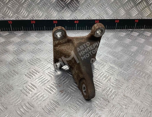 Кронштейн двигателя Mercedes Vario (W670) 1996-2013  Mercedes Vario Vario (W670) 1996-2013
