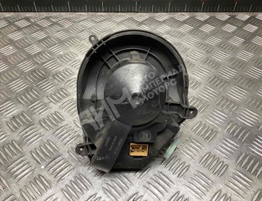 Моторчик печки Audi A4 B5 (8D) 1994-1999  Audi A4 A4 B5 (8D) 1994-1999
