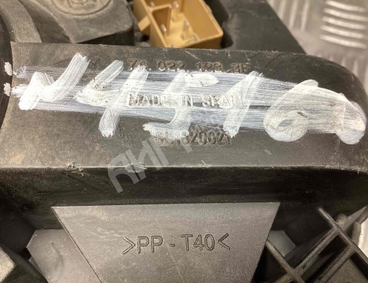 Моторчик печки Audi A4 B5 (8D) 1994-1999  Audi A4 A4 B5 (8D) 1994-1999