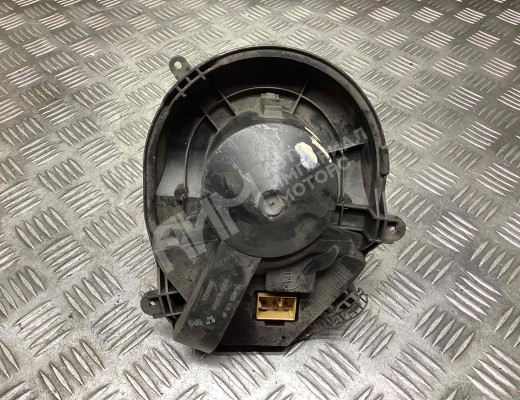 Моторчик печки Audi A4 B5 (8D) 1994-1999  Audi A4 A4 B5 (8D) 1994-1999