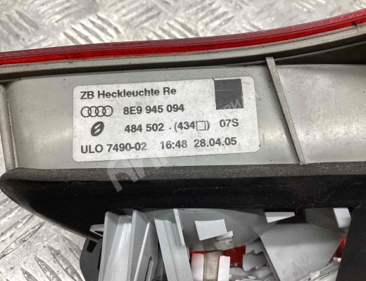 Фонарь крышки багажника правый Audi A4 B7 (8EC, 8ED) 2004-2008  Audi A4 A4 B7 (8EC, 8ED) 2004-2008