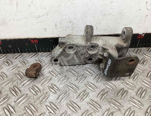 Кронштейн генератора Mercedes Vario (W670) 1996-2013  Mercedes Vario Vario (W670) 1996-2013