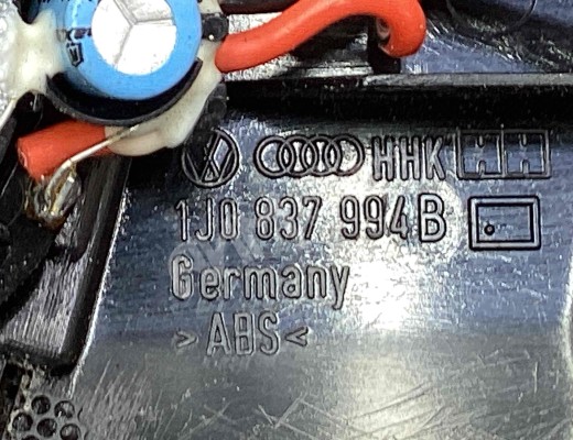 Динамик высокочастотный (пищалка) Volkswagen Golf IV (1J) 1997-2004  Volkswagen Golf Golf IV (1J) 1997-2004