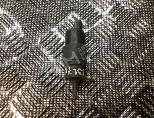 Насос (моторчик) омывателя стекла BMW 5-Series (E34) 1988-1996  BMW 5-Series 5-Series (E34) 1988-1996