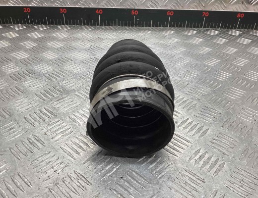 Патрубок интеркулера Mercedes Vario (W670) 1996-2013  Mercedes Vario Vario (W670) 1996-2013